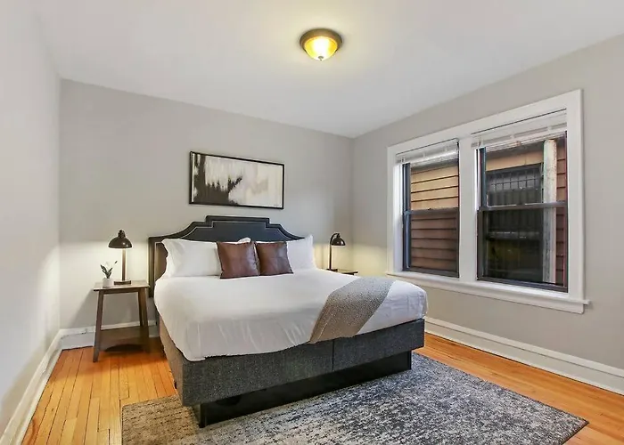 Apartment 1br Vibrant & Inviting In - Montrose 2e *